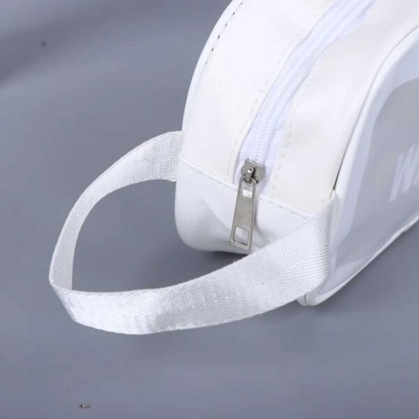 کیف WASH BAG رنگ سفید نمای کنار