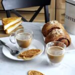 ماگ پیرکس دوجداره تپل طرح coffee در صبحانه