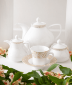 فنجان و قوری ژئومتریکال نقره ای نمای حقیقی