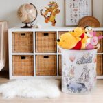 سبد لاندری کودک طرح POOH در اتاق