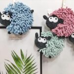 حوله دست فانتزی طرح گوسفند سبز و آبی