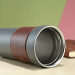تراول ماگ دور چرمی مدل COFFEE نمای داخل استیل