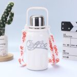 فلاسک مدل Coffee cup طرح کوکا کولا سفید نمای رو به رو
