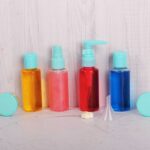 ست مسافرتی آرایشی و محفظه نگهداری کرم ست 8 تکه مدل small نمای رو به رو