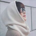شال و کلاه متصل به هم بافت رنگ سفید