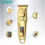 ماشین اصلاح وی جی آر V-965 نمای نزدیک