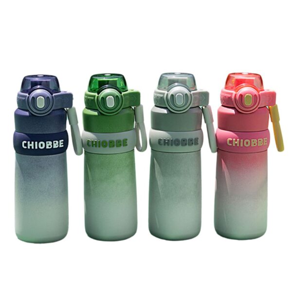 تراول ماگ قفل دار مدل chlobbe گنجایش 560ml نمای رو به رو