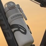 تراول ماگ قفل دار مدل chlobbe گنجایش 560ml نمای نحوه استفاده