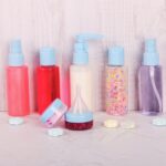 پک مسافرتی آرایشی و مراقبتی ست 9 تکه+ کیف نمای رو به رو