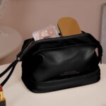 کیف آرایشی بزرگ چرم مشکی