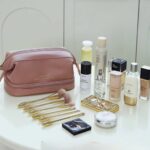 کیف آرایشی بزرگ چرم کالباسی نمای حقیقی دوم