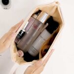 کیف آرایشی بزرگ چرم کرم نمای داخلی