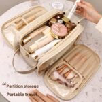 کیف لوازم آرایشی لاکچری کرم چند محفظه ای نمای بالا