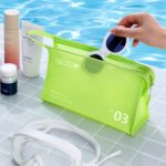 کیف آرایشی ژله ای سبز ابعاد از نزدیک