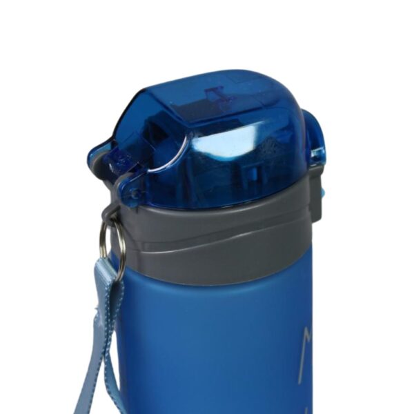 قمقمه قفل دار مدل my bottle گنجایش 700ml رنگ آبی نمای کنار