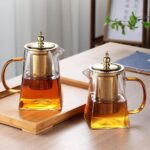 قوری پیرکس حرارتی مدل دسته دار نمای رو به رو
