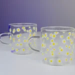 شات قهوه پیرکس طرح گل بابونه نمای نزدیک