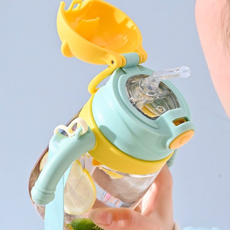 قمقمه کودک نی دار مدل خرسی گنجایش 400ml نمای نی