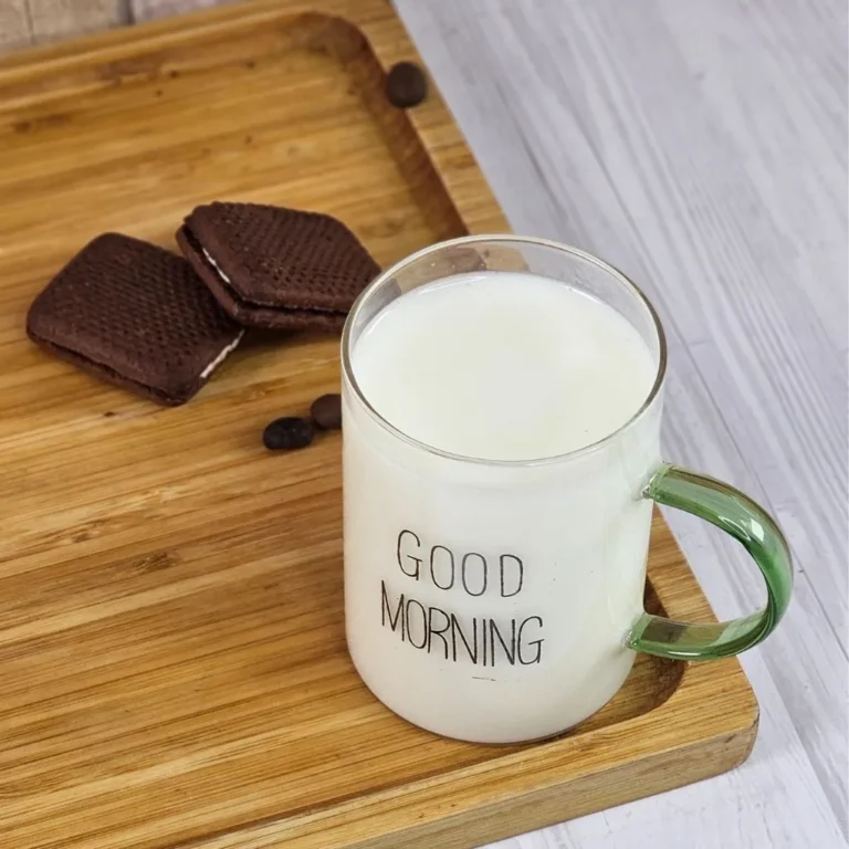 نیم لیوان پیرکس مدل good morning نمای بالا