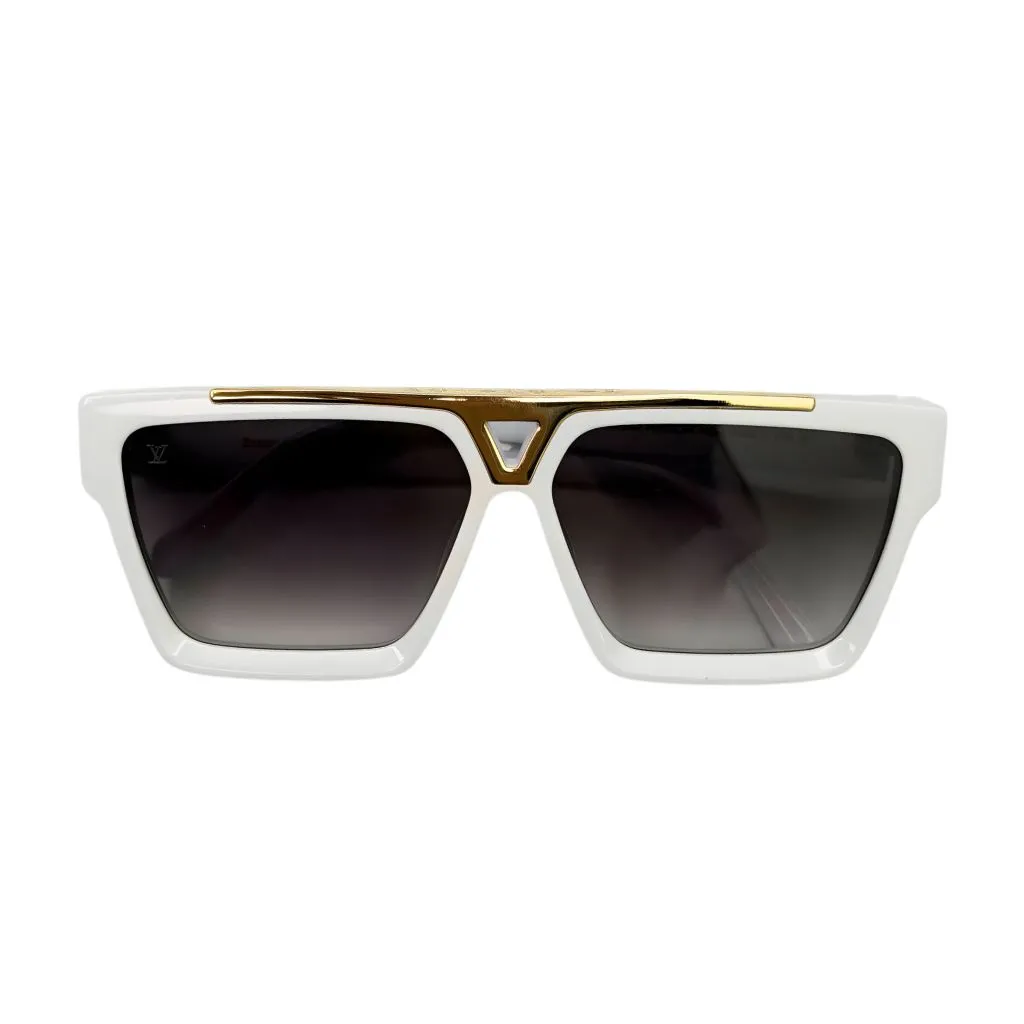 عینک آفتابی لویی ویتون فریم مربعی مدل Z1502W (4) عینک آفتابی لویی ویتون فریم مربعی مدل Z1502W رنگ سفید نمای رو به رو 2
