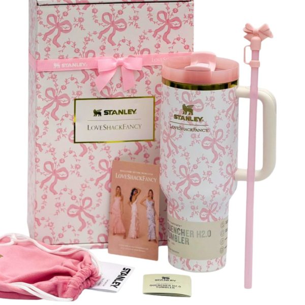 ماگ اورجینال استنلی و LOVESHACKFANCY صورتی طرح1