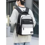 کوله پشتی دانشجویی ساده و سبک ZRYFASHION-روی دوش