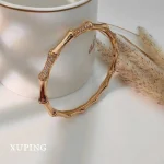 تکپوش-ژوپینگ-مدل-بامبو-نگین‌دار-طرح-طلا-9